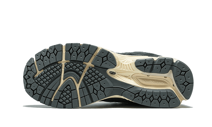 2002R Black Dark Grey