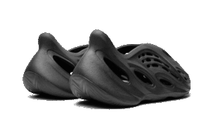 Yeezy Foam RNNR Onyx