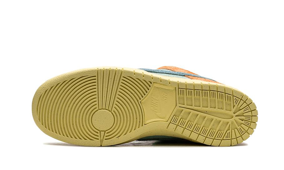 SB Dunk Low Orange Emerald Rise