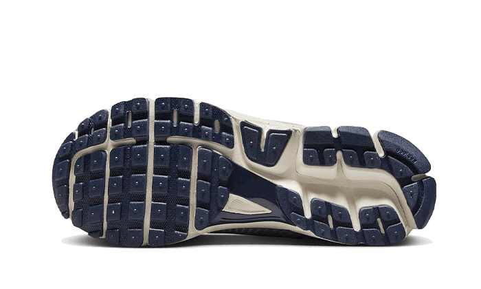 Zoom Vomero 5 Pure Platinum Laser Orange