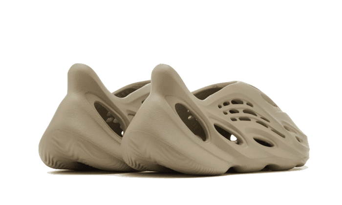 Yeezy Foam RNNR Stone Salt