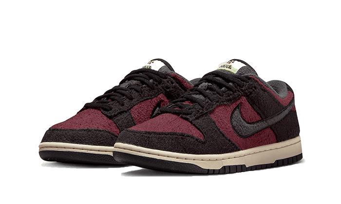 Dunk Low SE Fleece Burgundy Crush