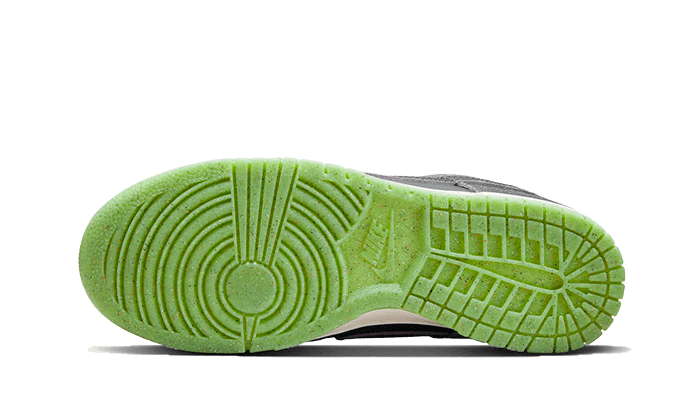 Dunk Low Swoosh Shadow Iron Grey