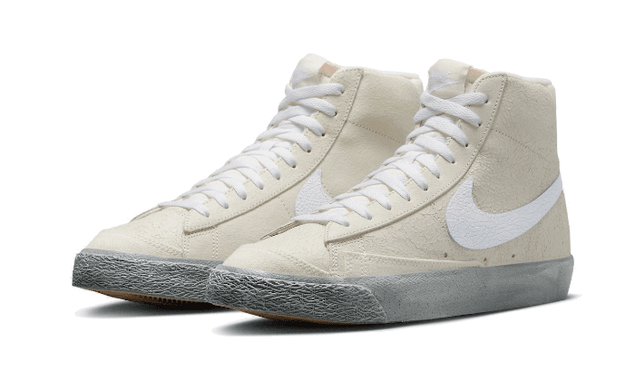 Blazer Mid ’77 EMB Summit White