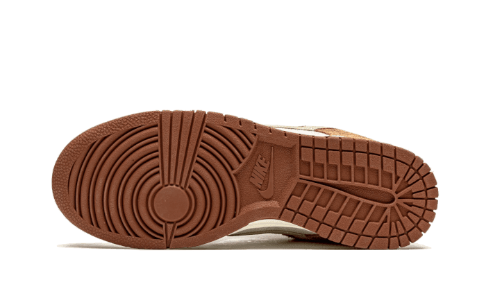 Dunk Low Medium Curry