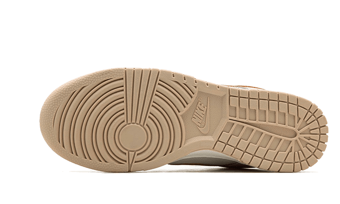 Dunk Low Phantom Metallic Gold