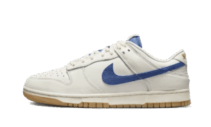 Dunk Low SE Sail Dark Marina Blue