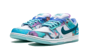 SB Dunk Low Futura Laboratories Bleached Aqua